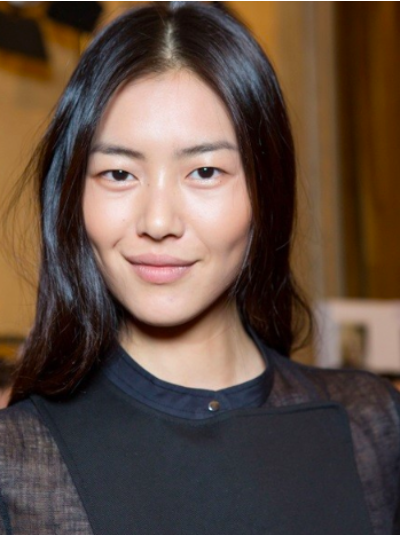 中国模特之光，31岁刘雯入选2010S超模，名单中唯一亚洲面孔